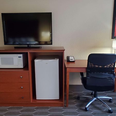 Best Western Plus Milwaukee Airport Hotel & Conference Center Екстер'єр фото