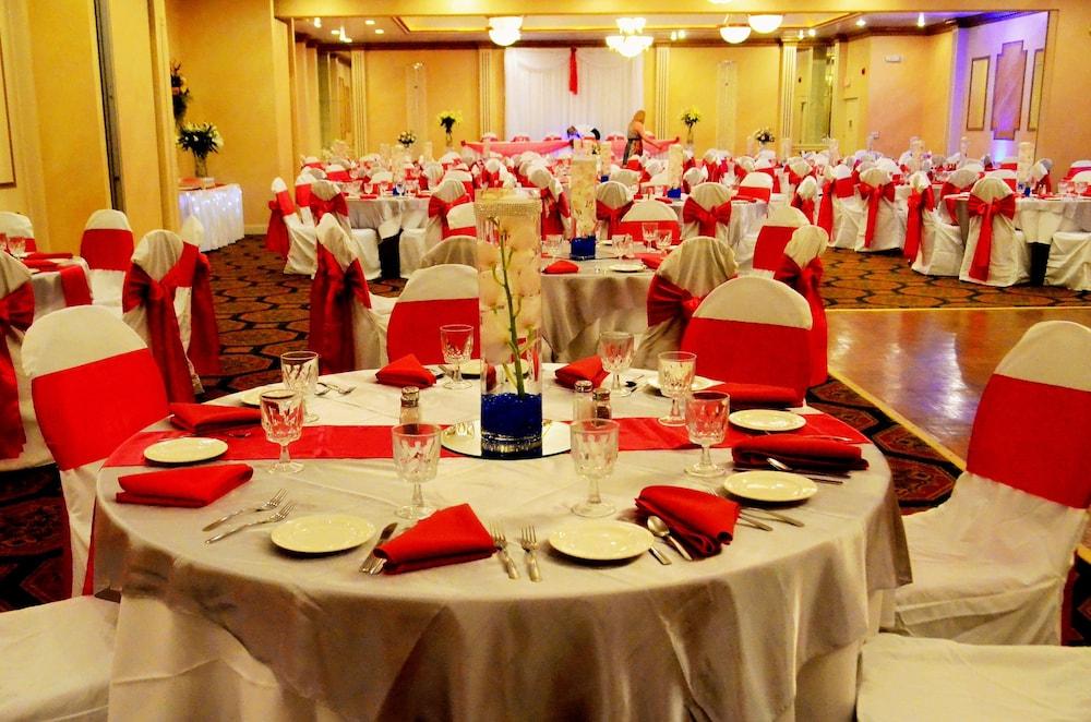 Best Western Plus Milwaukee Airport Hotel & Conference Center Екстер'єр фото