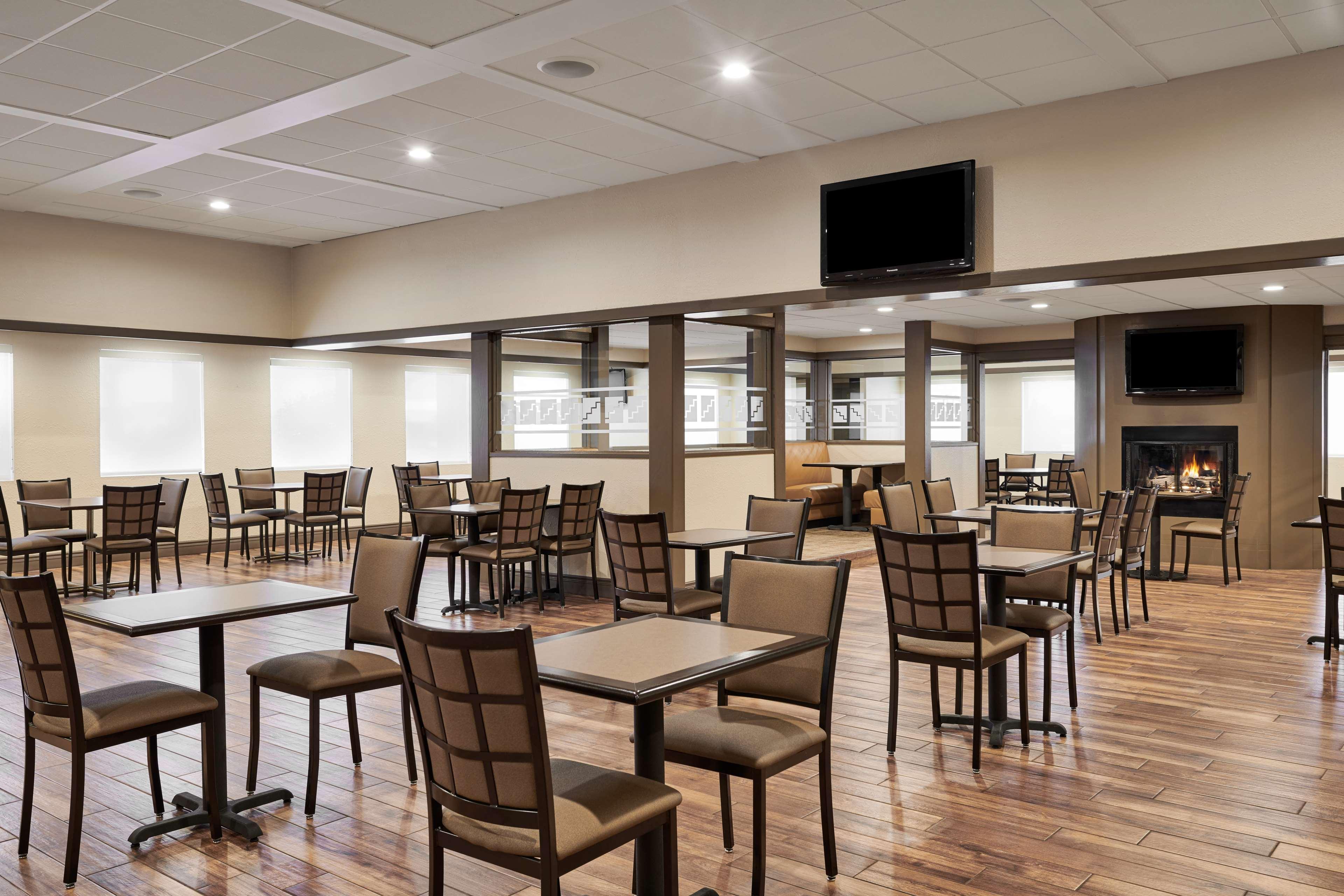 Best Western Plus Milwaukee Airport Hotel & Conference Center Екстер'єр фото