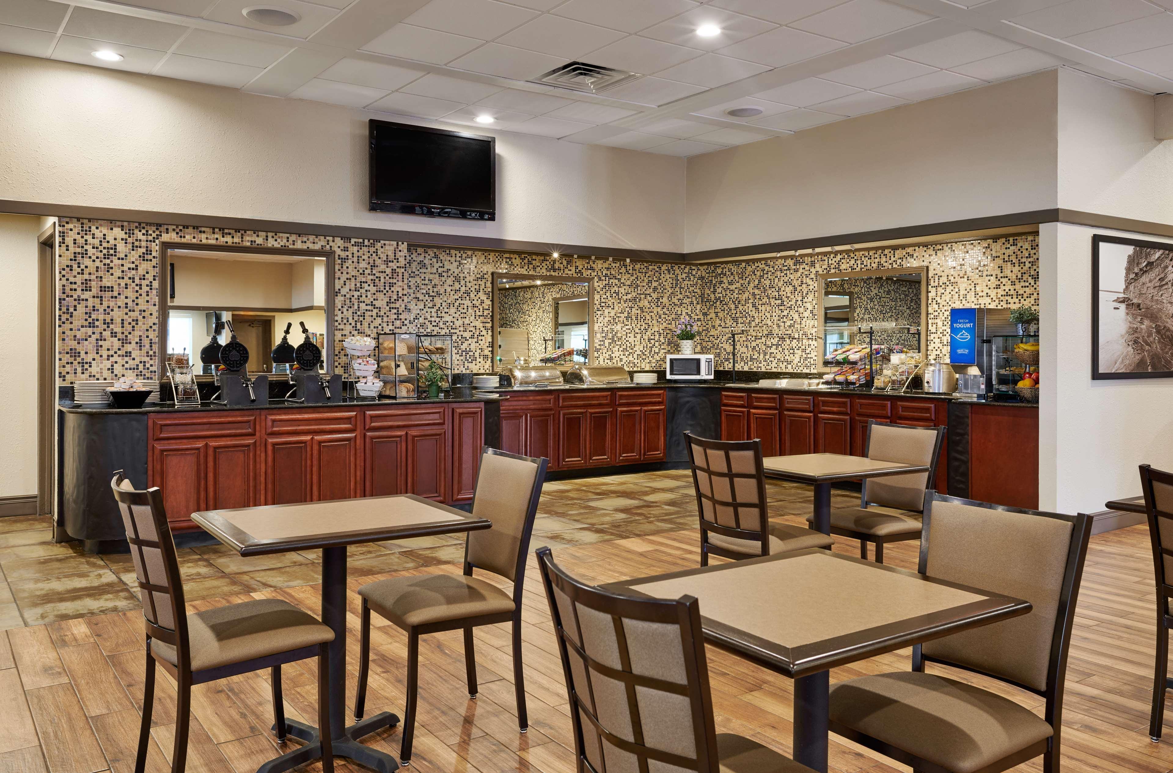 Best Western Plus Milwaukee Airport Hotel & Conference Center Екстер'єр фото