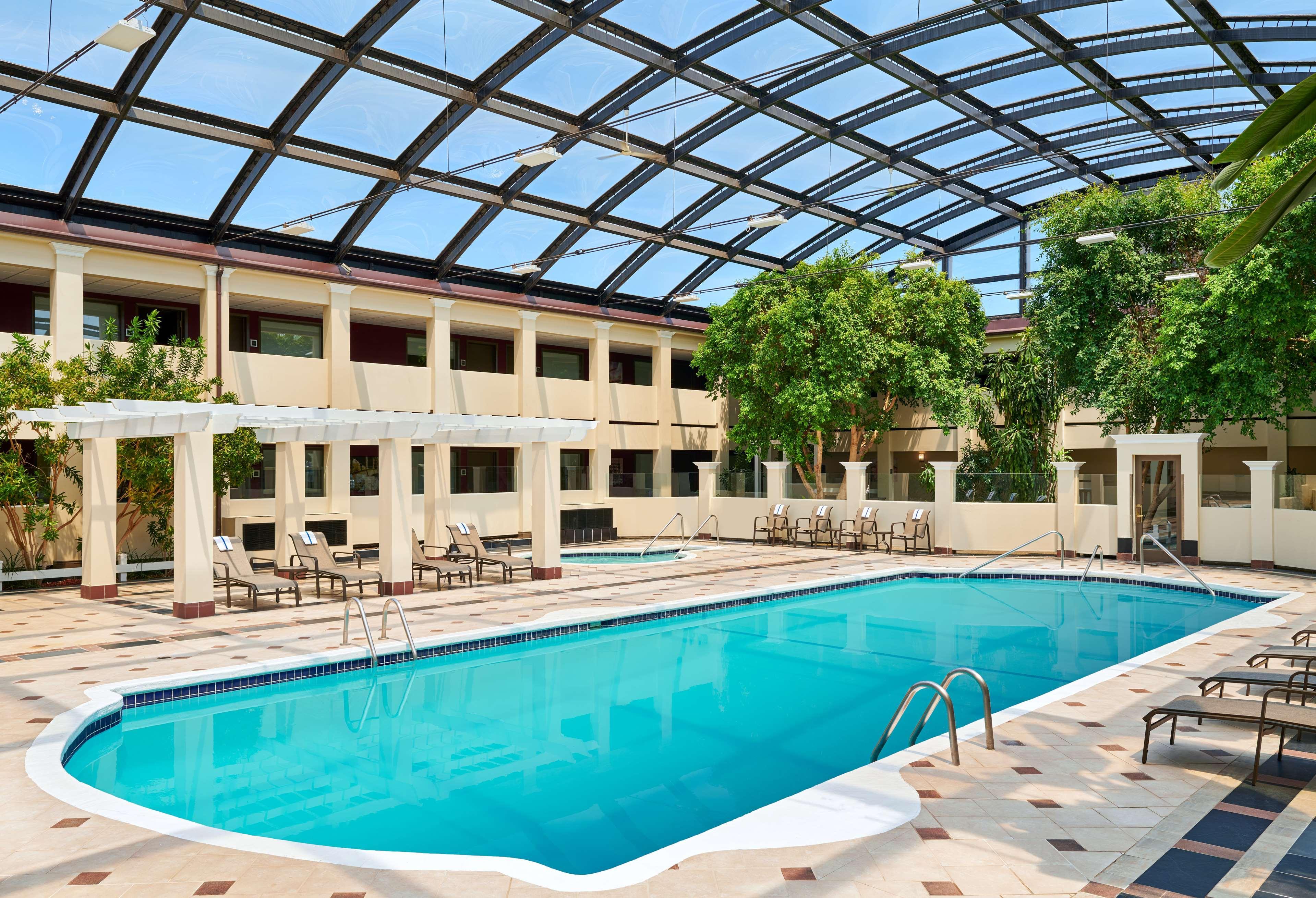 Best Western Plus Milwaukee Airport Hotel & Conference Center Екстер'єр фото