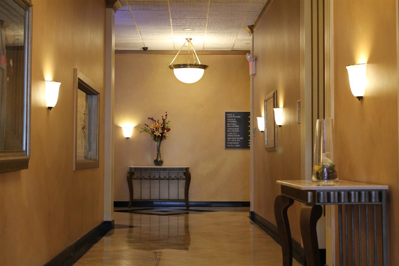 Best Western Plus Milwaukee Airport Hotel & Conference Center Екстер'єр фото