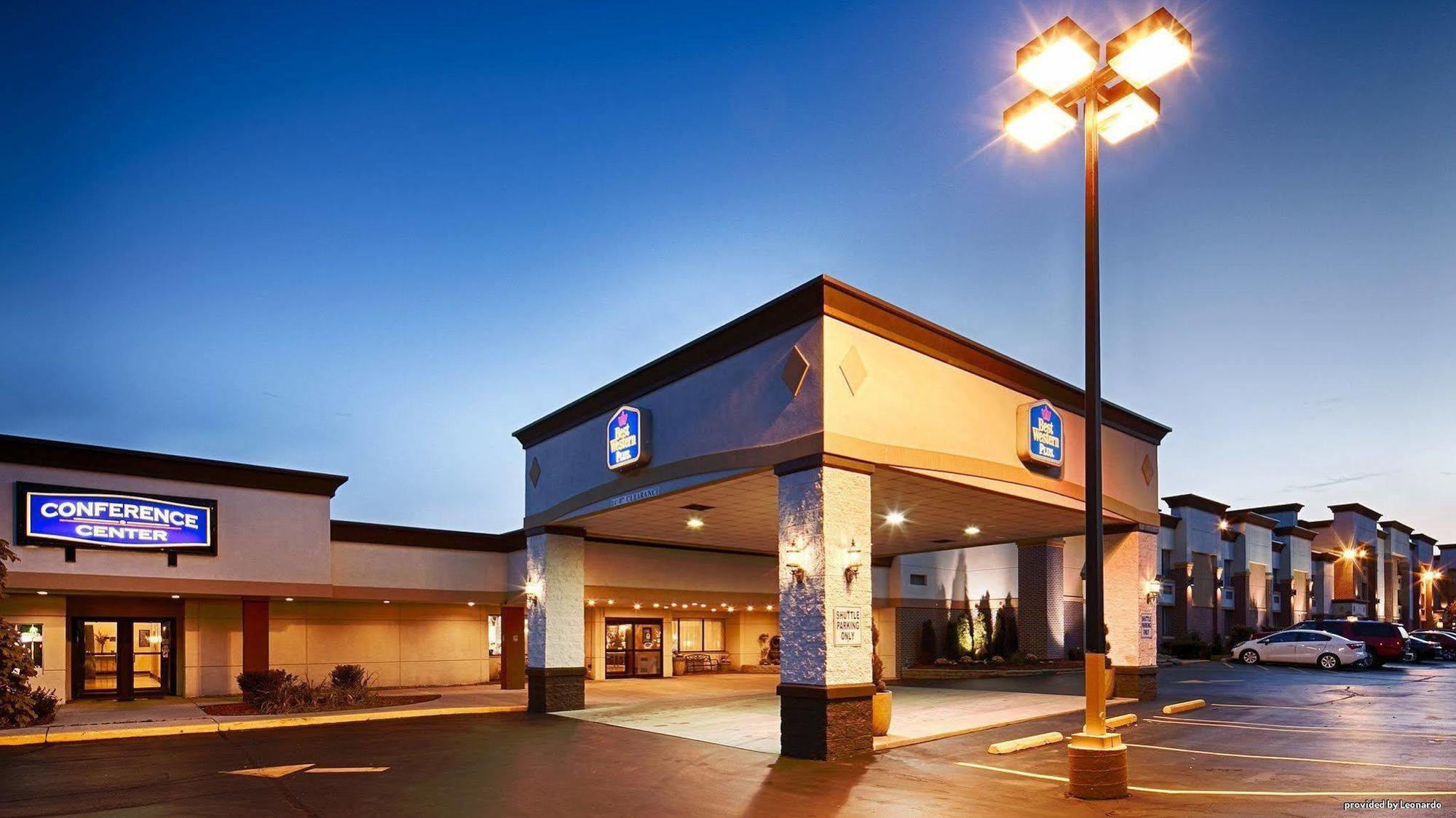 Best Western Plus Milwaukee Airport Hotel & Conference Center Екстер'єр фото