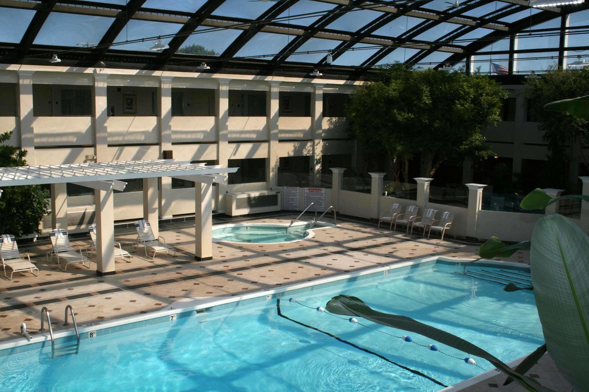 Best Western Plus Milwaukee Airport Hotel & Conference Center Екстер'єр фото