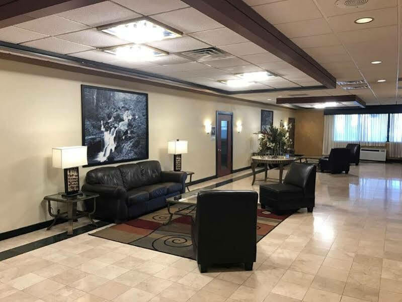 Best Western Plus Milwaukee Airport Hotel & Conference Center Екстер'єр фото