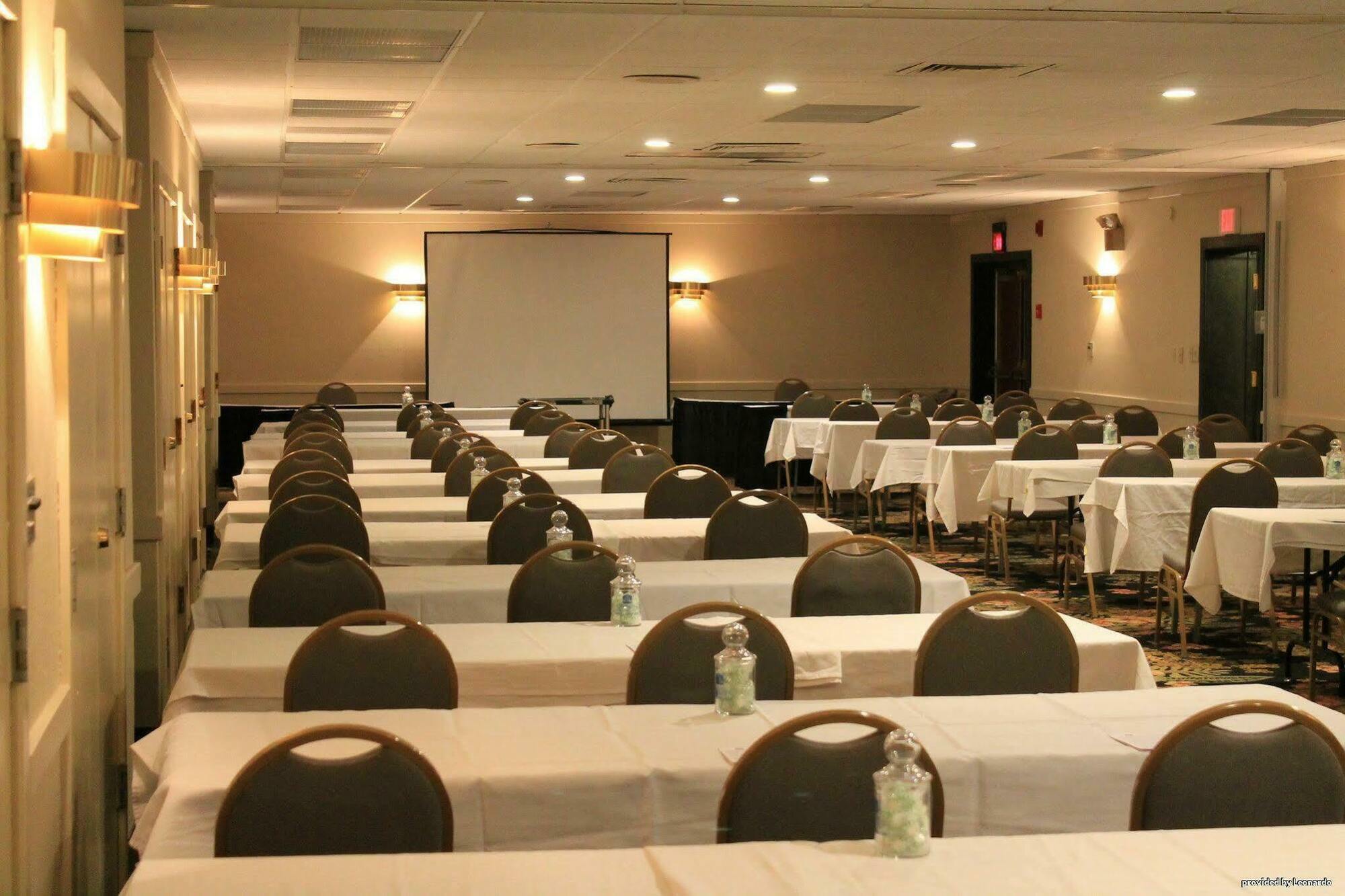 Best Western Plus Milwaukee Airport Hotel & Conference Center Екстер'єр фото